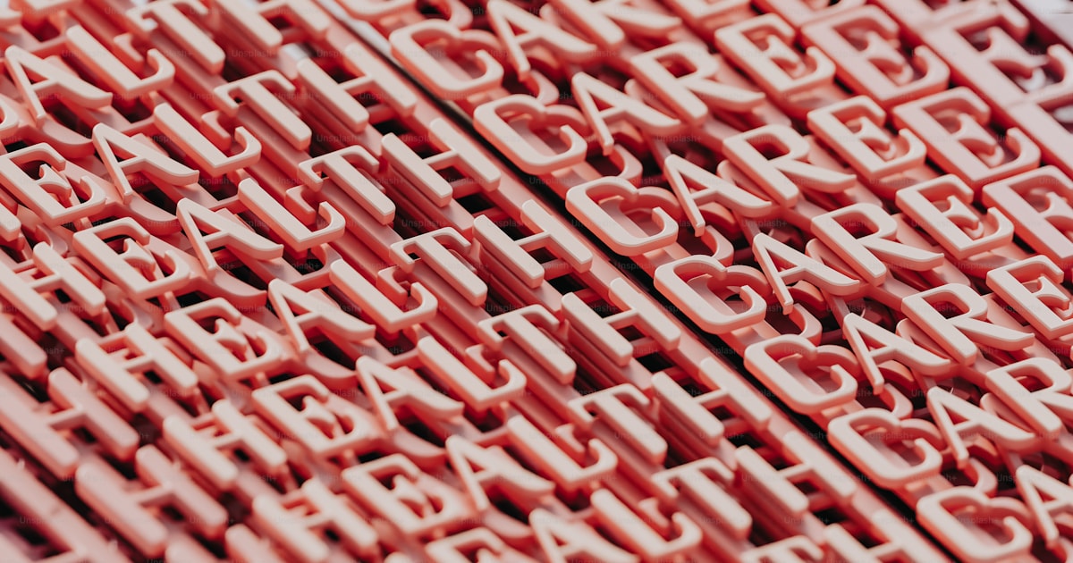 Typografische Muster und Schriftproben auf warmem Papier — Premium-Fonts